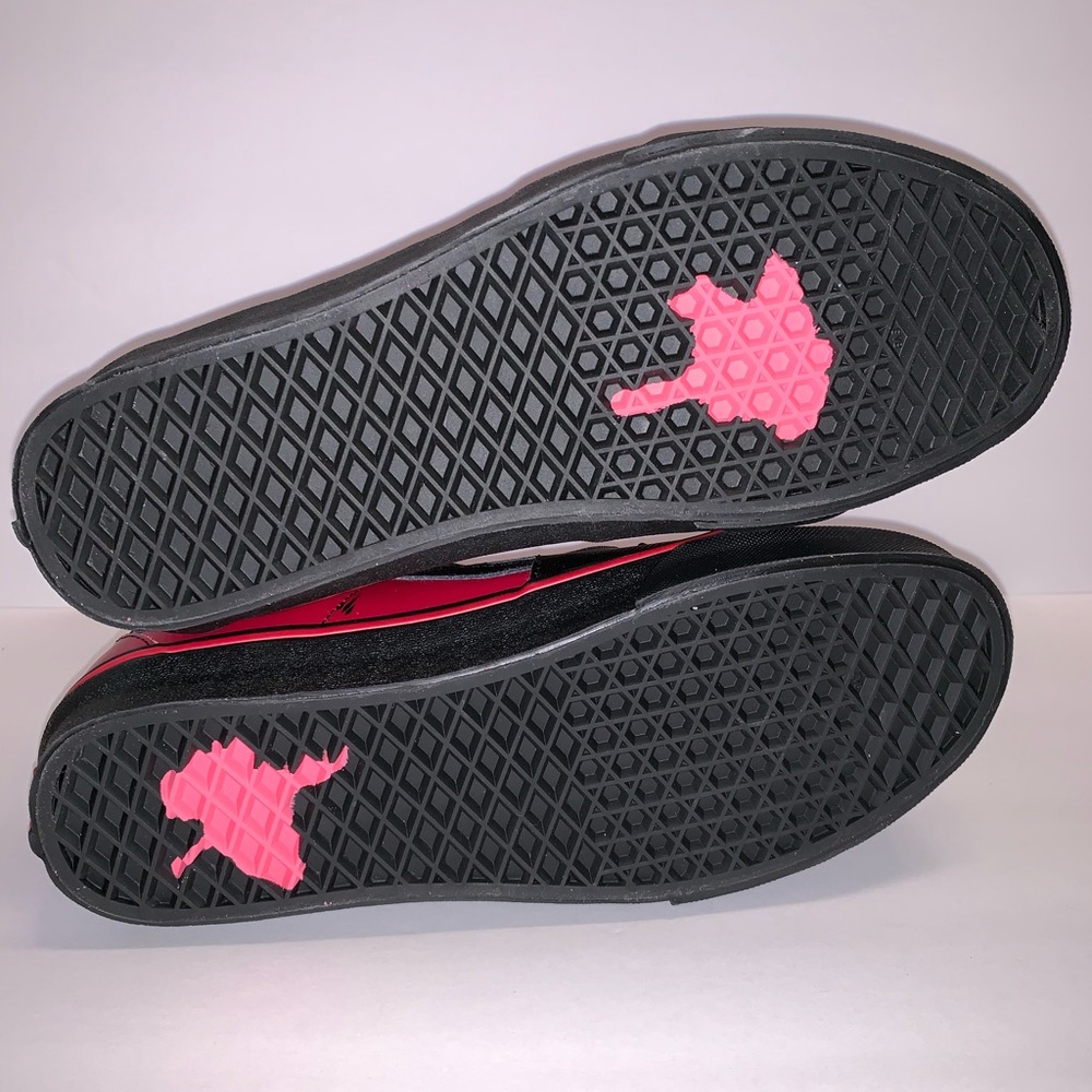 NIB Vans x Marvel Deadpool Sk8-Hi limited edition - Picture 6 of 8